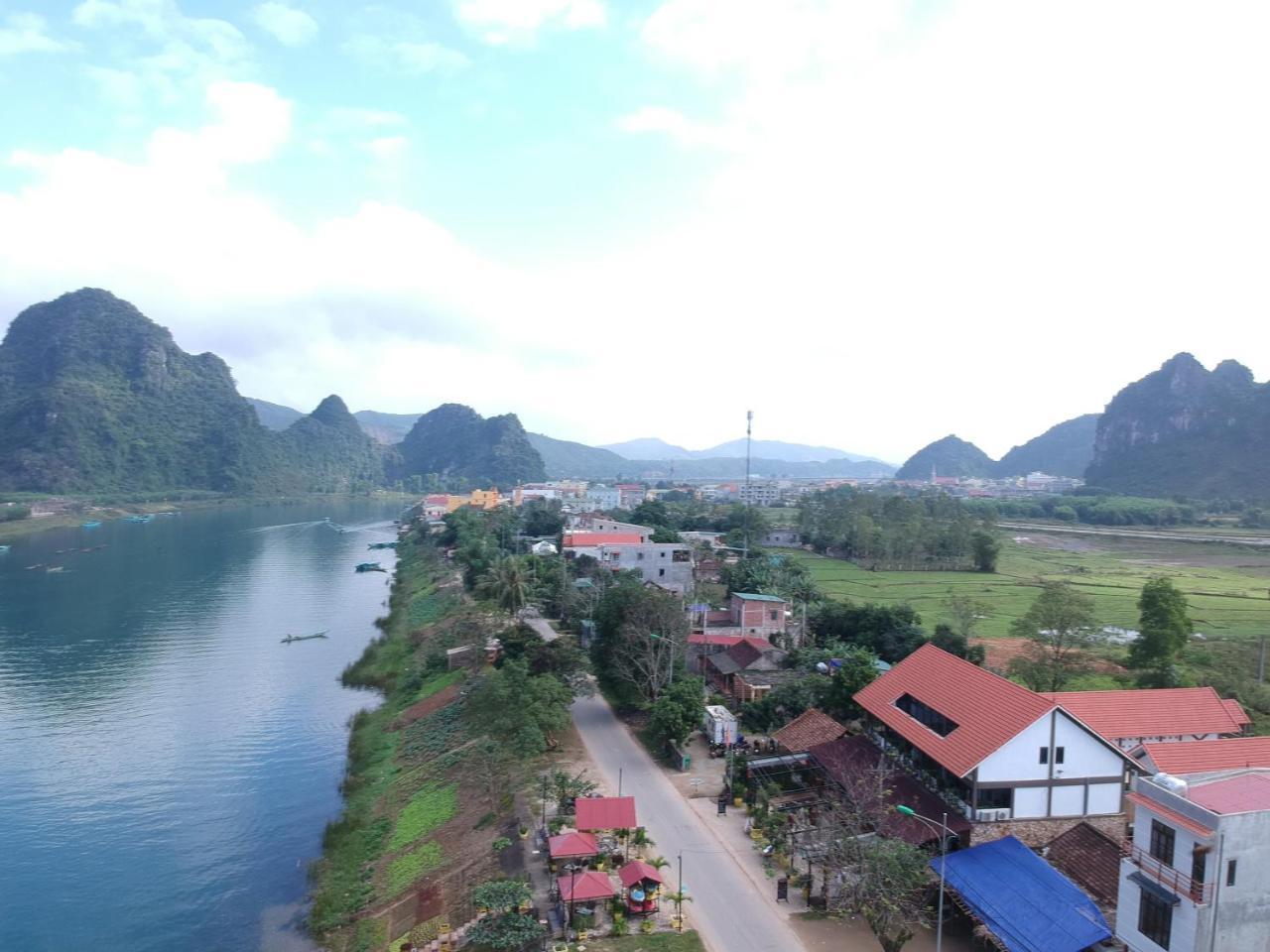 Son Doong Riverside Hotel 2*