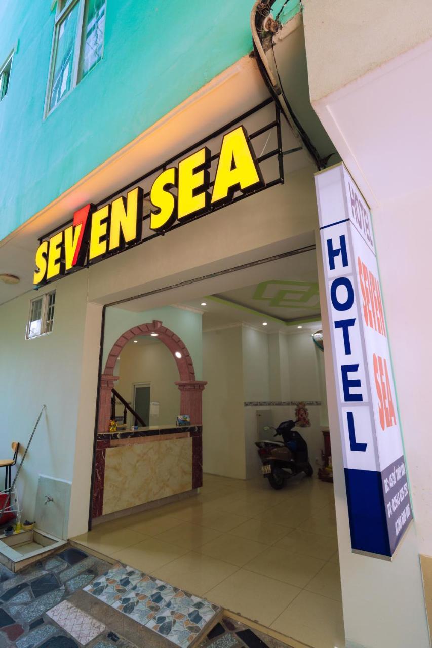 Sevensea Hotel *