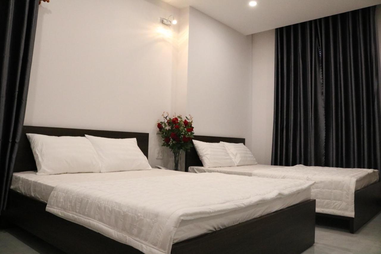 Khách sạn Hồng Phúc