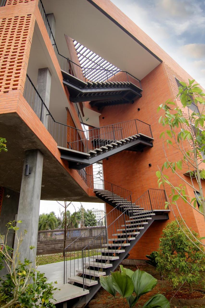 Hotel Khach San Huynh Thao