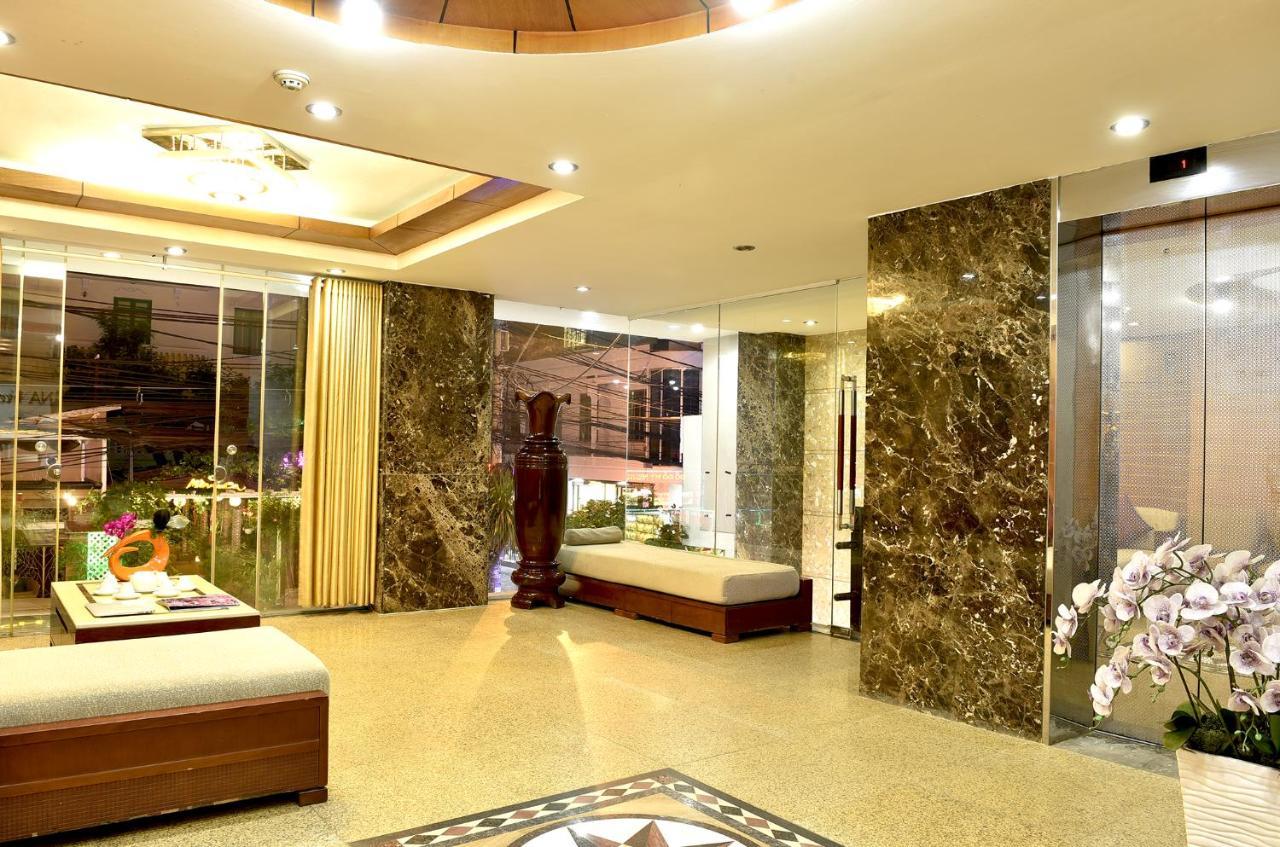 Hotel Carina 3*