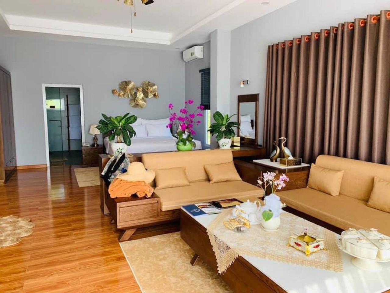 Dưỡng Bãi Biển Chez Carole