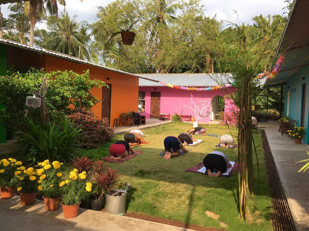 Lana Land Hostel *