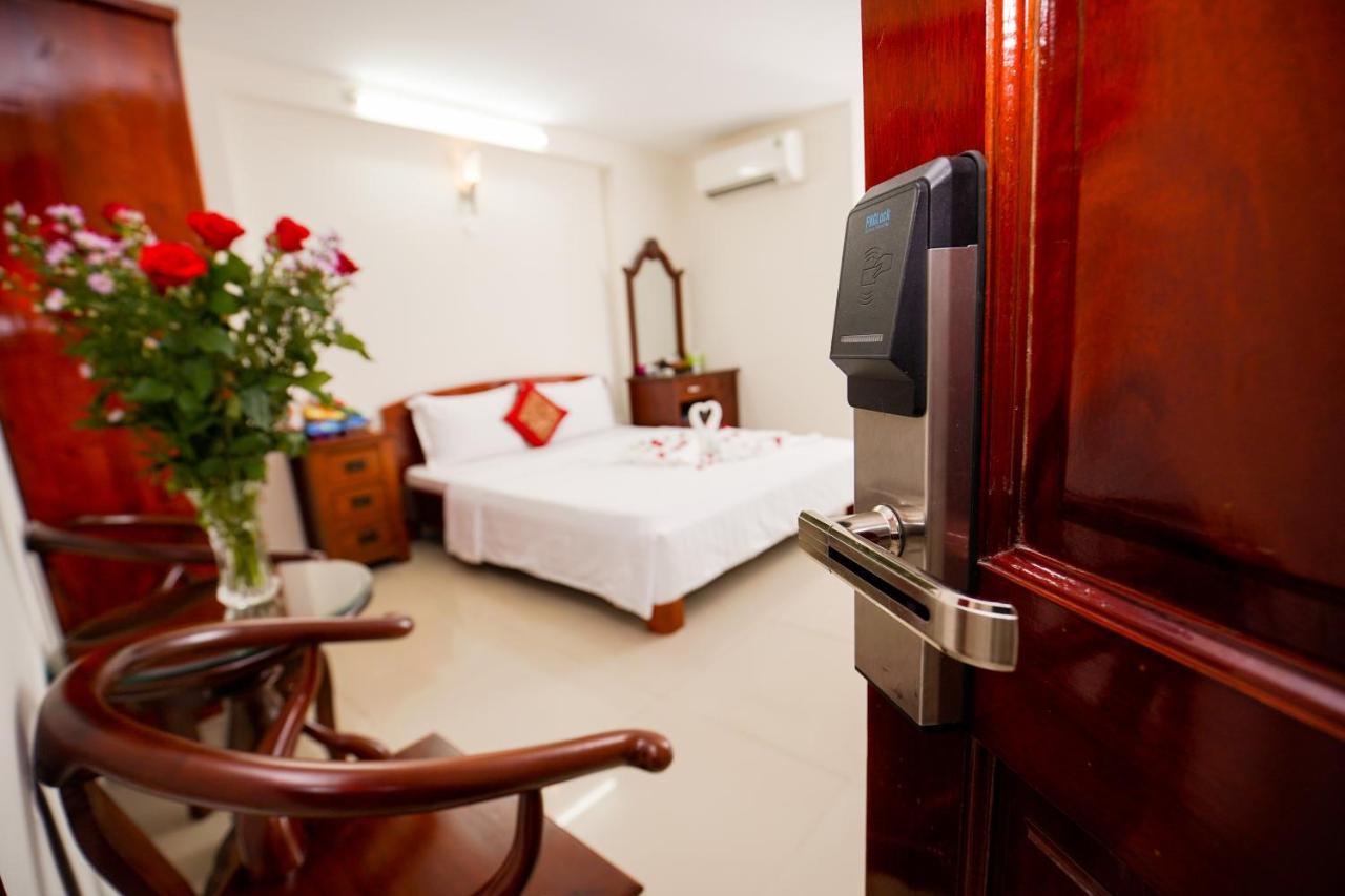 Hotel Nguyen Ha *
