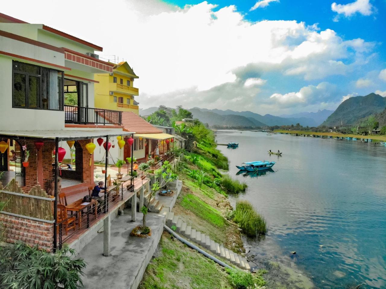 Coco Riverside *