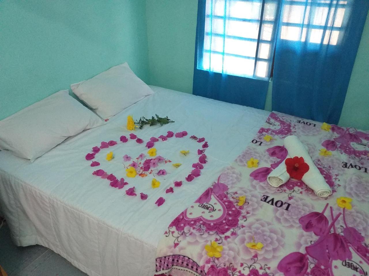 Homestay Cham Island Lau Thu *