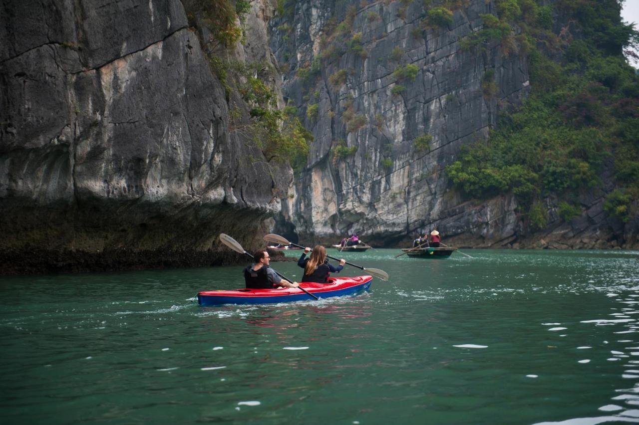 Renea Cruises Halong 4*