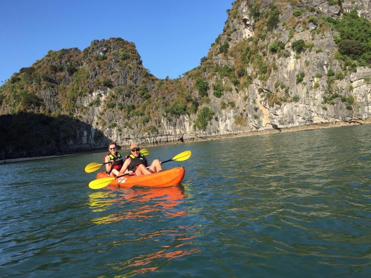 Renea Cruises Halong Ha Long