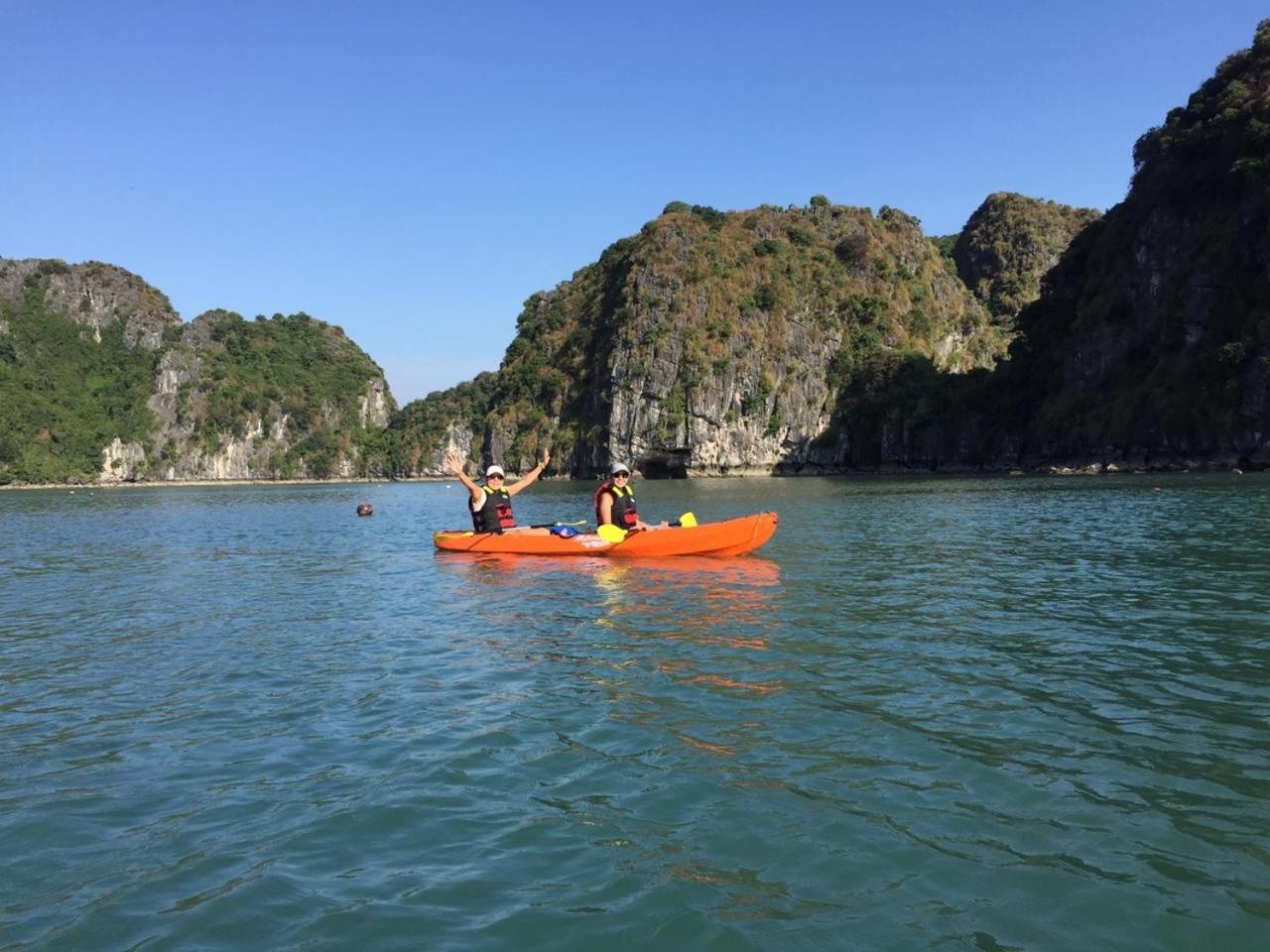 Renea Cruises Halong  Ha Long