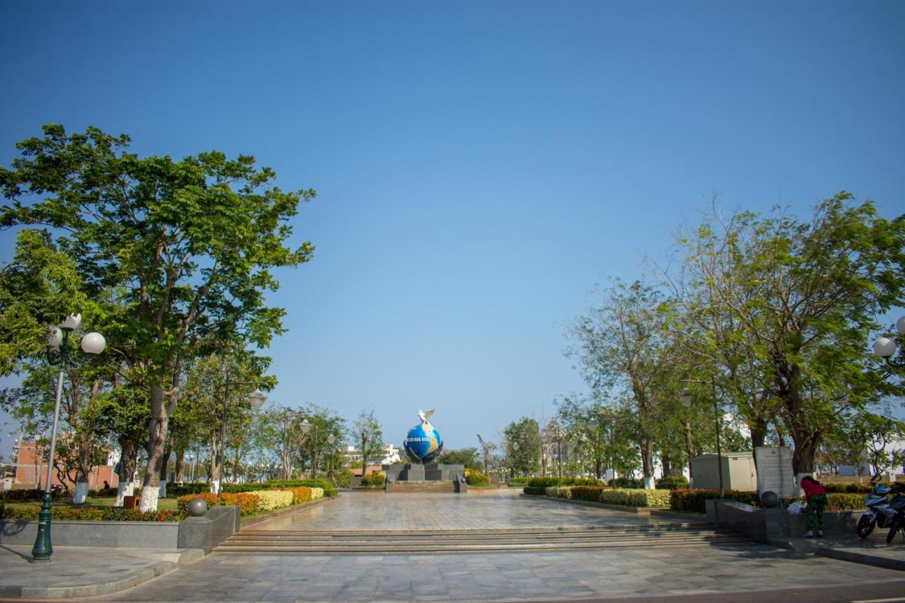 Love hotel Khach San Mat Trang - Moon