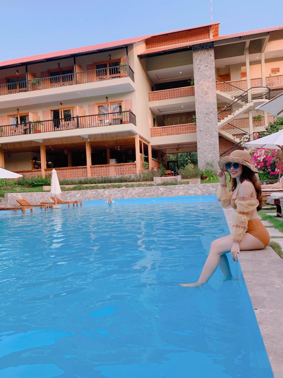 Resort Azura 3*