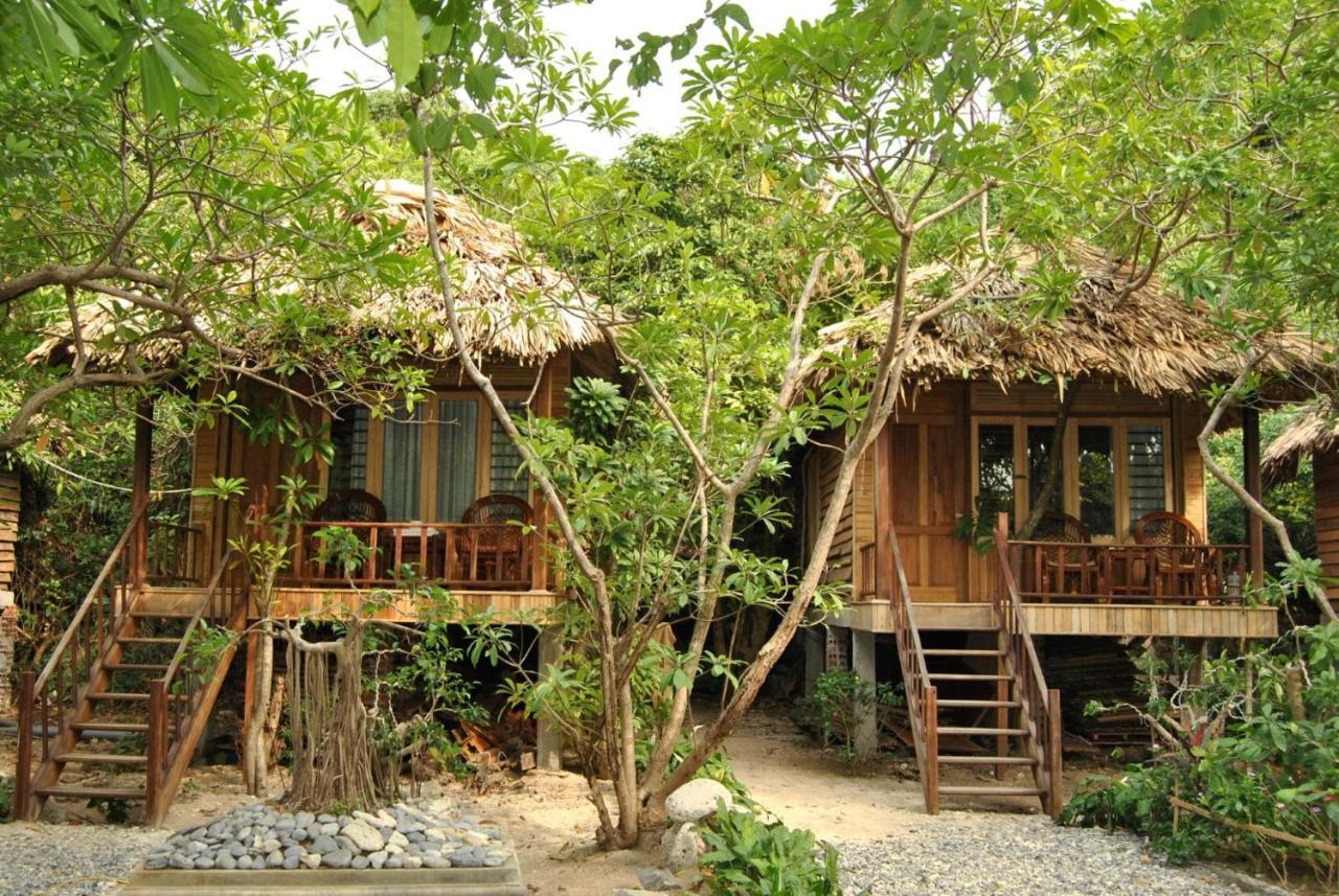 Resort Monkey Island