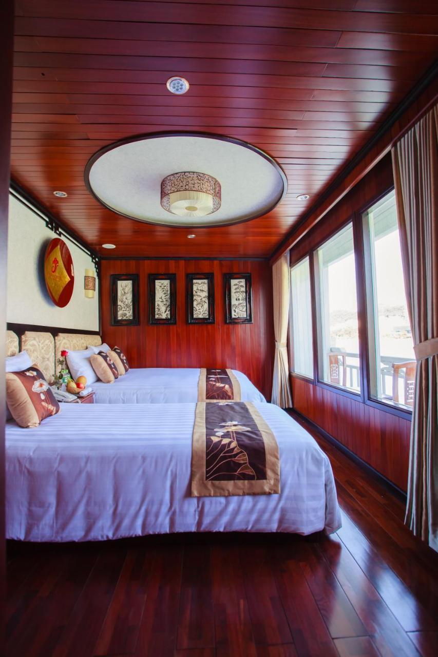 Viola Cruise Halong Bay 