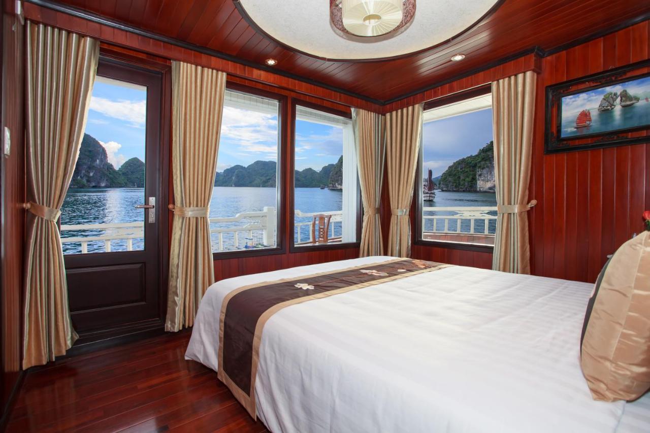  Viola Cruise Halong Bay