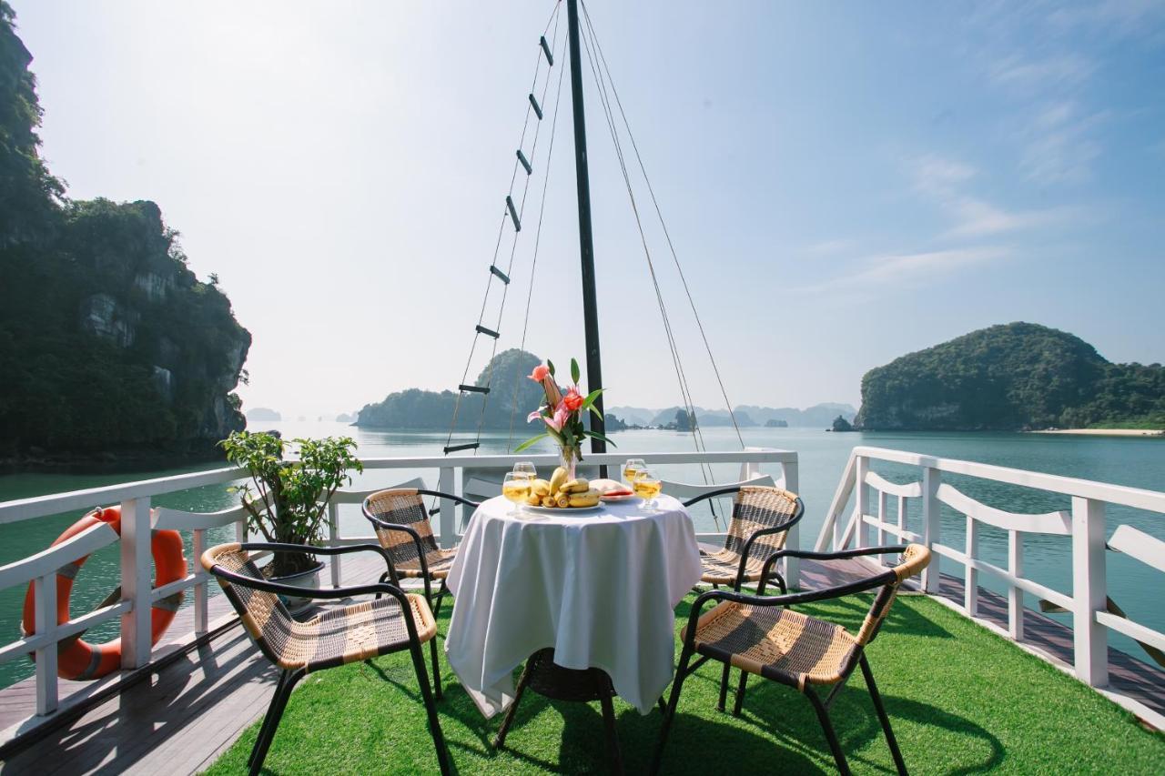  Viola Cruise Halong Bay Ha Long