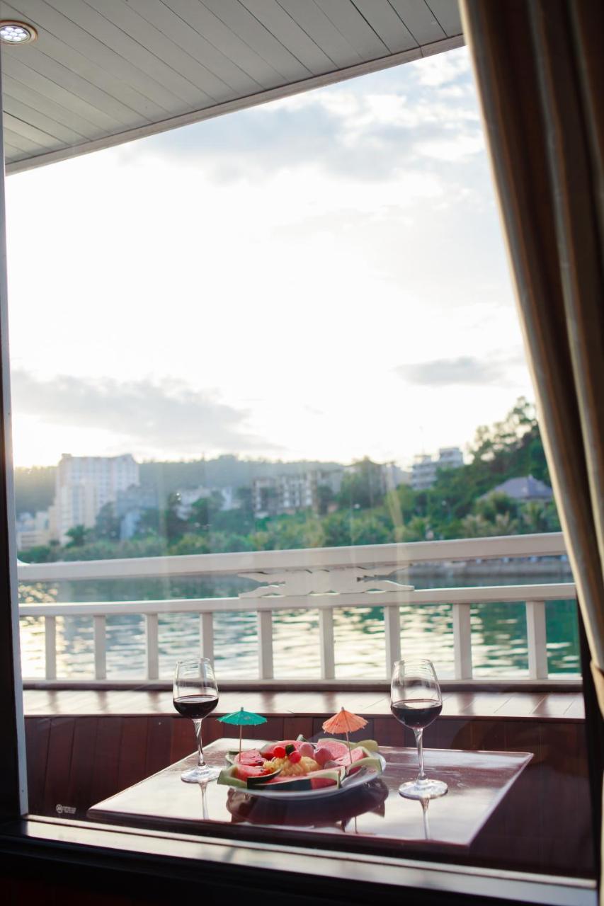  Viola Cruise Halong Bay Ha Long
