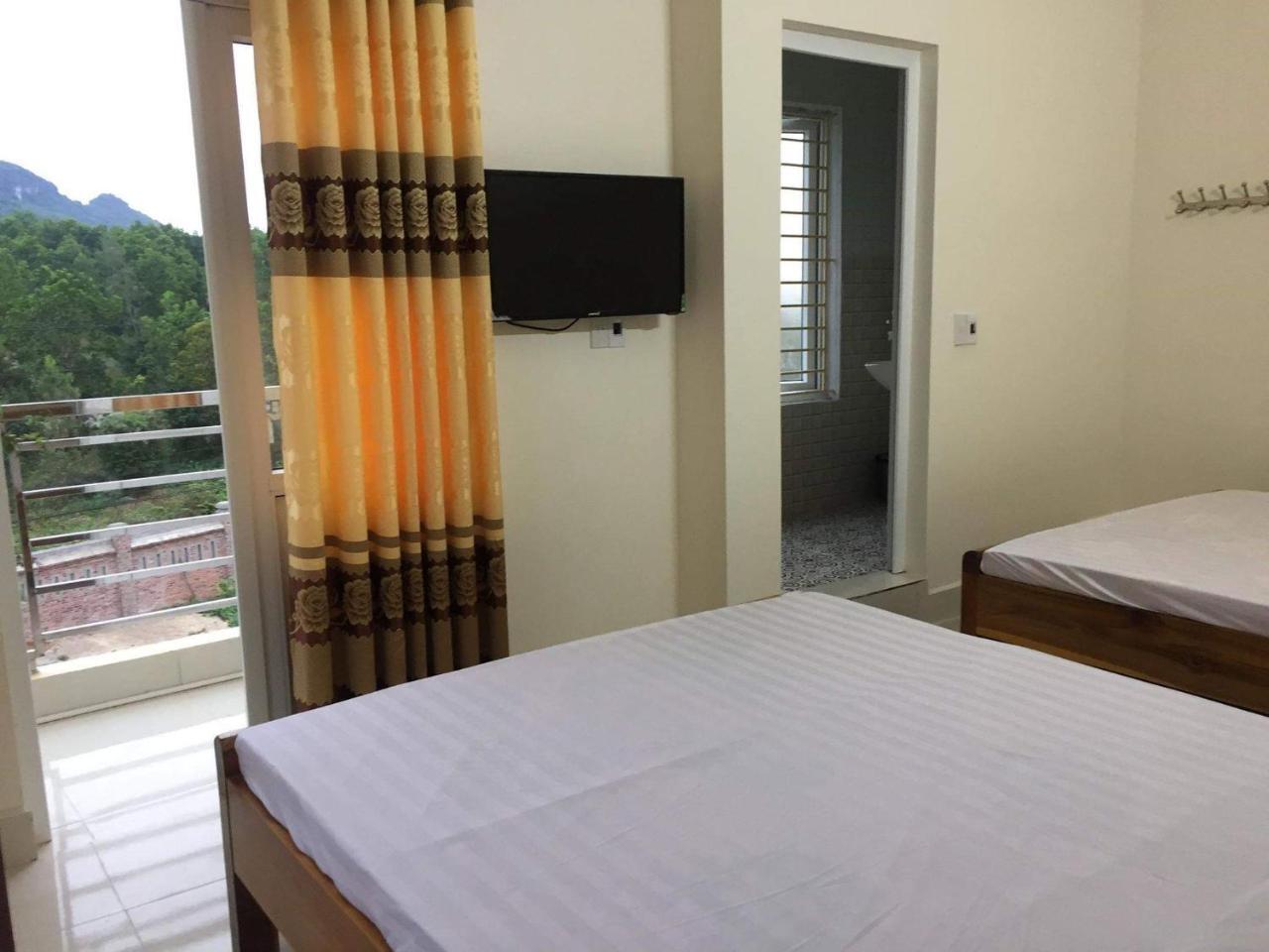 Khach San Ha Phuong Hotel 3*