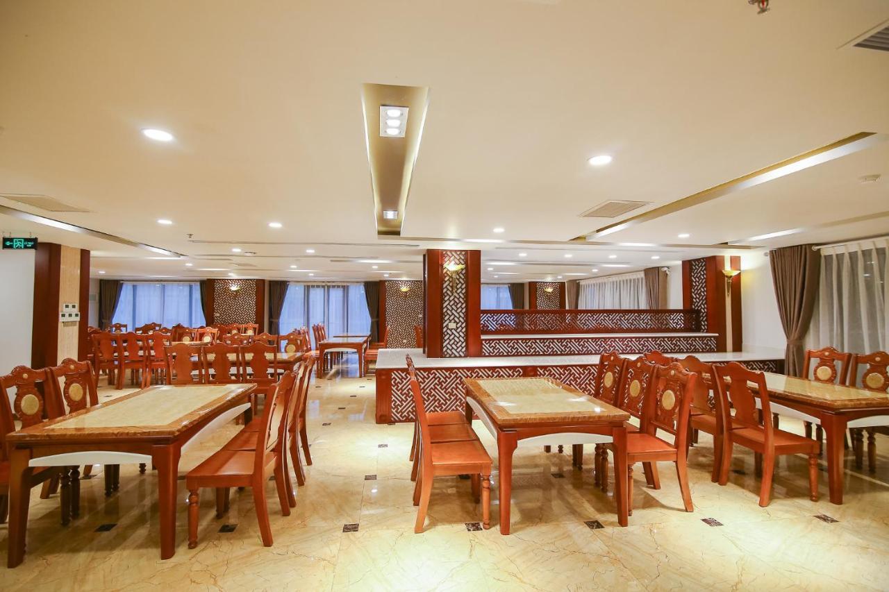 Hotel Au Lac 4*
