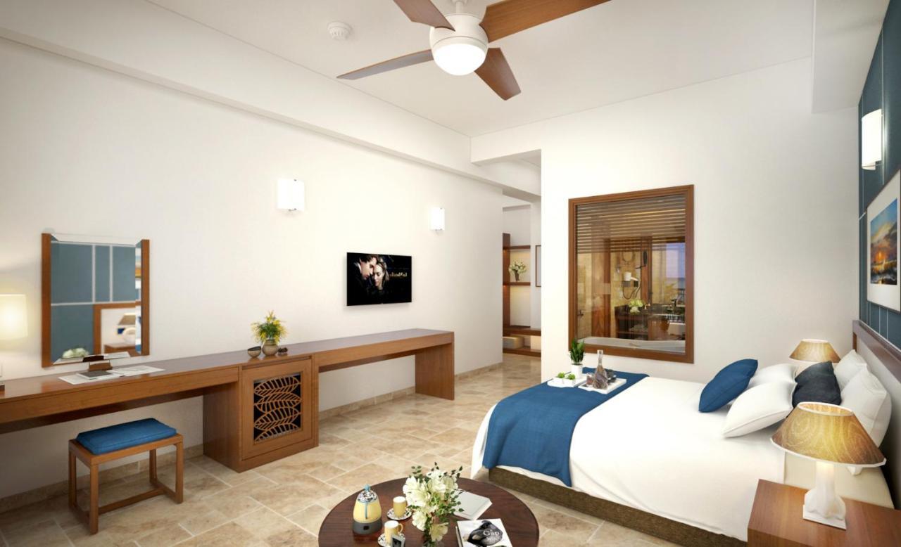 Marissa & Tien Hotel