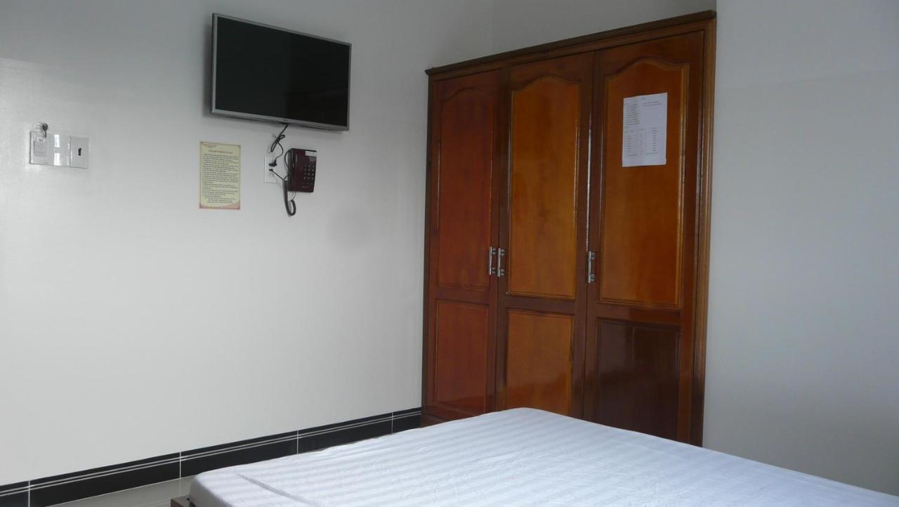 Hotel Khach San Son Ha Kon Tum