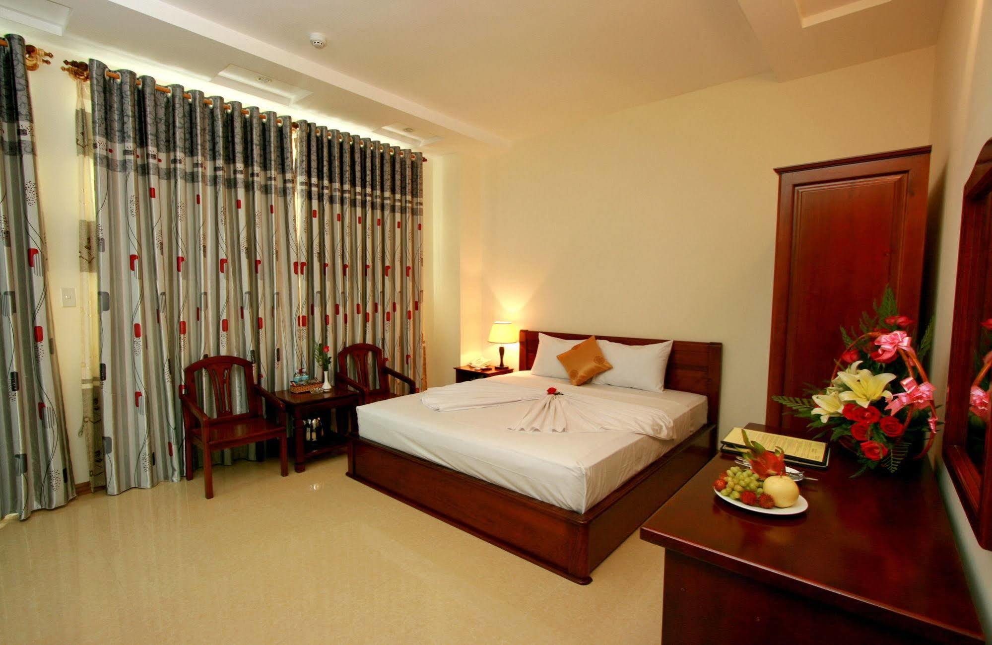Chau Loan Nha Trang Hotel Vinh Hai
