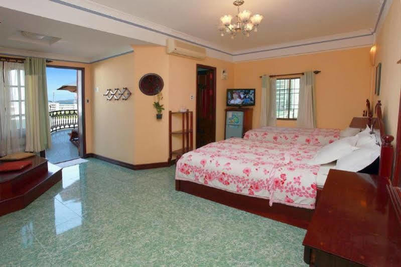 La Suisse Hotel
