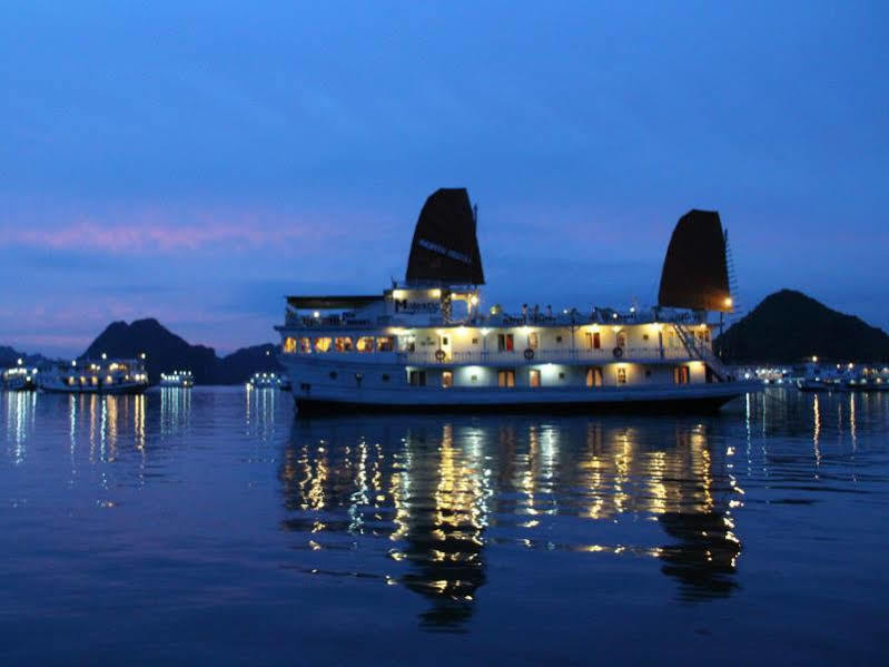 Majestic Halong Cruise 3* Ha Long