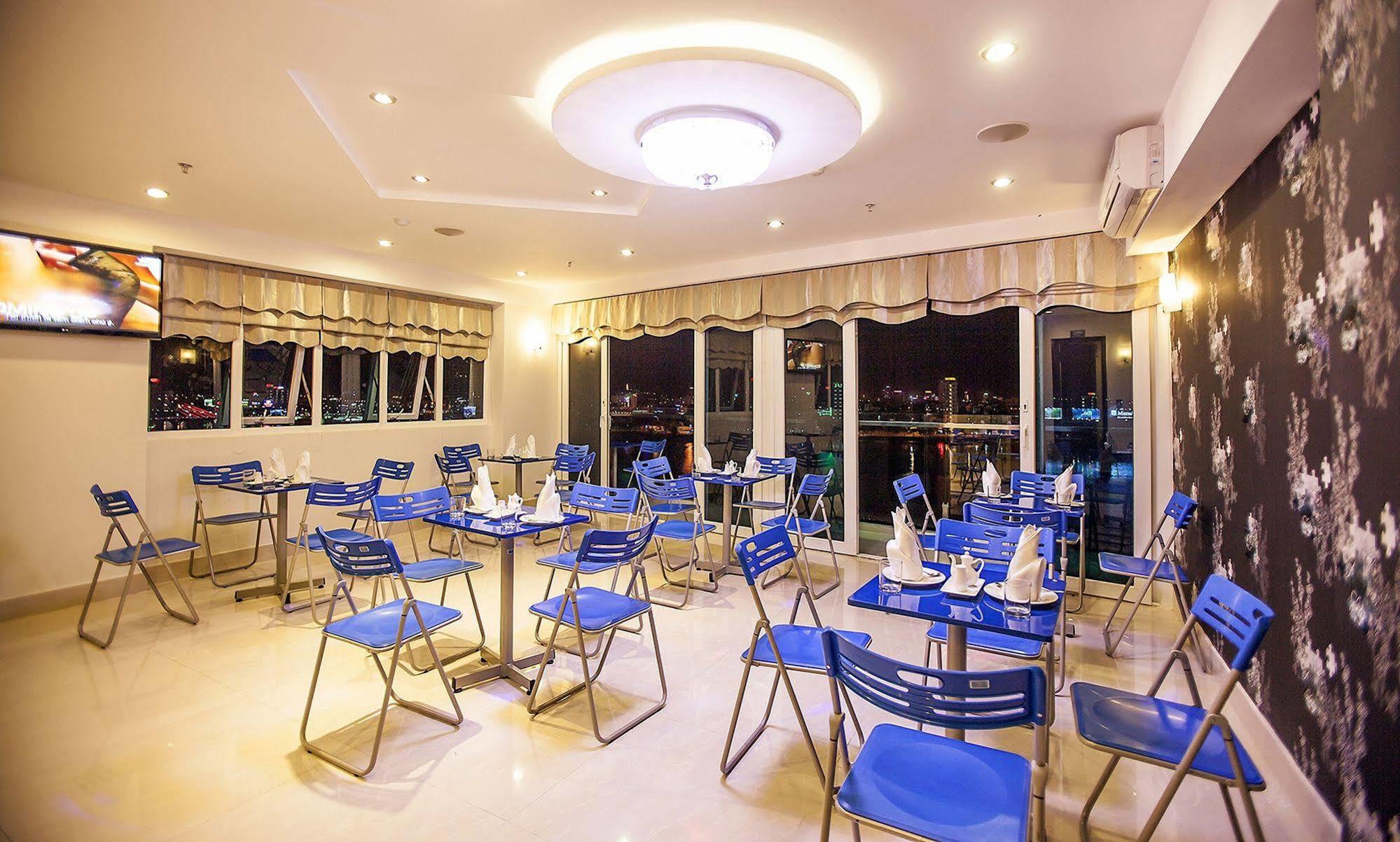 Happy Day Riverside & By Haviland Hotel 3*