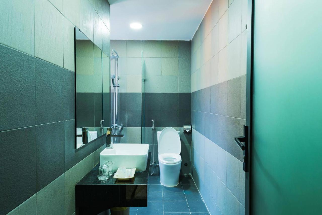 Vivian Hotel 2*