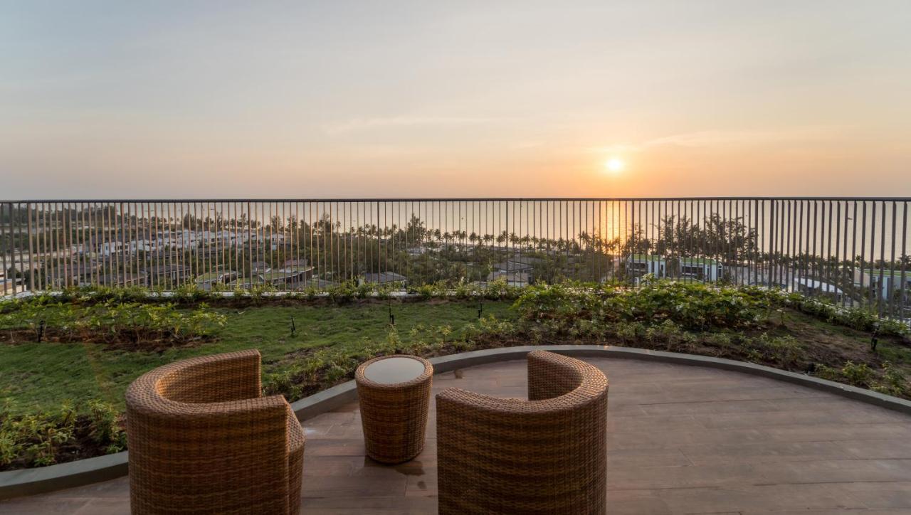 Resort Western Premier Sonasea 5*