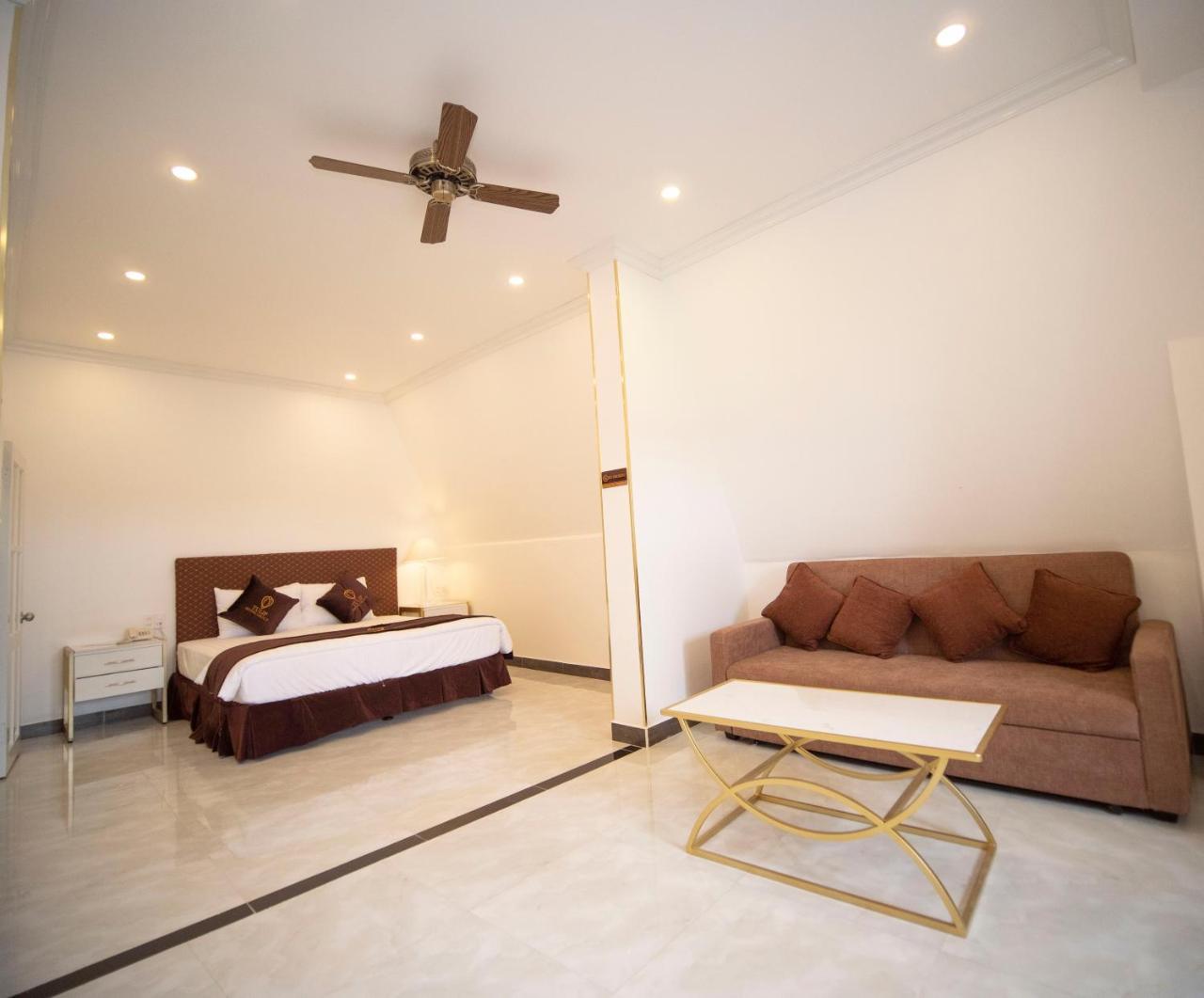 Khách sạn Tulip View 3*