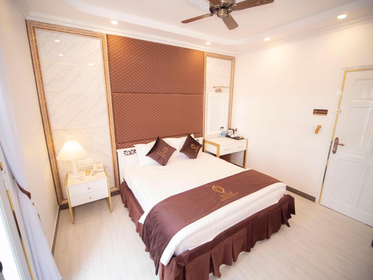 Tulip View Khách sạn 3*