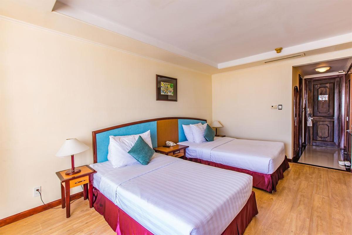 Yasaka Saigon & Hotel