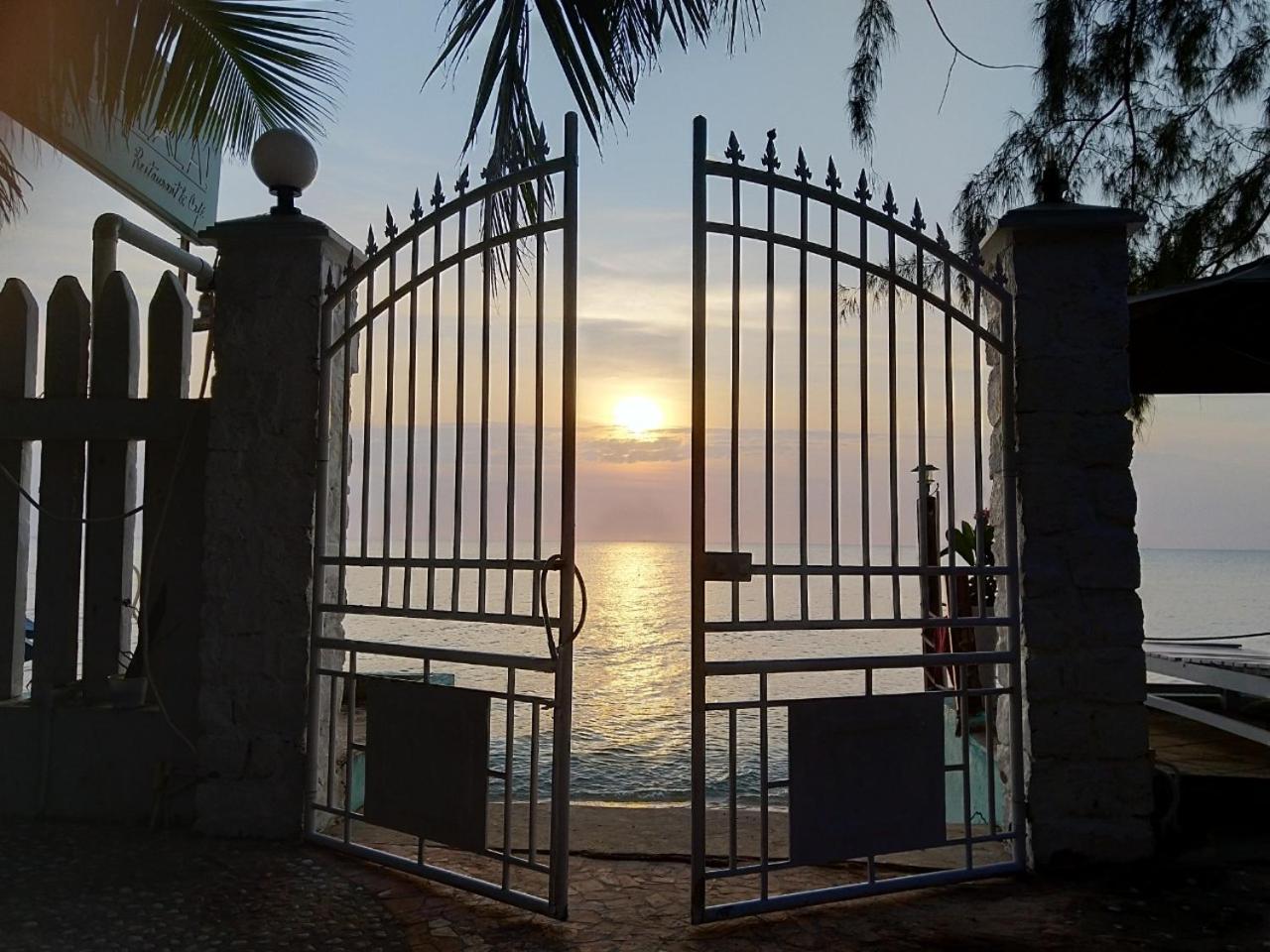 Resort Phu Quoc Paris Beach