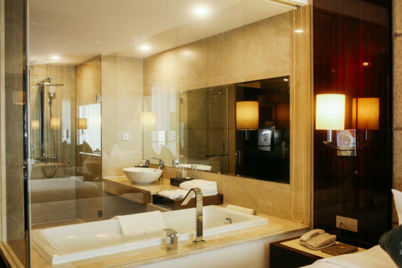 Khách sạn Luxury