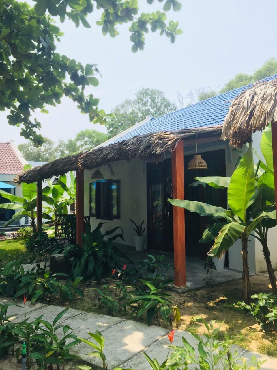 Bed & Breakfast Hoi An Blue Seaside 2*