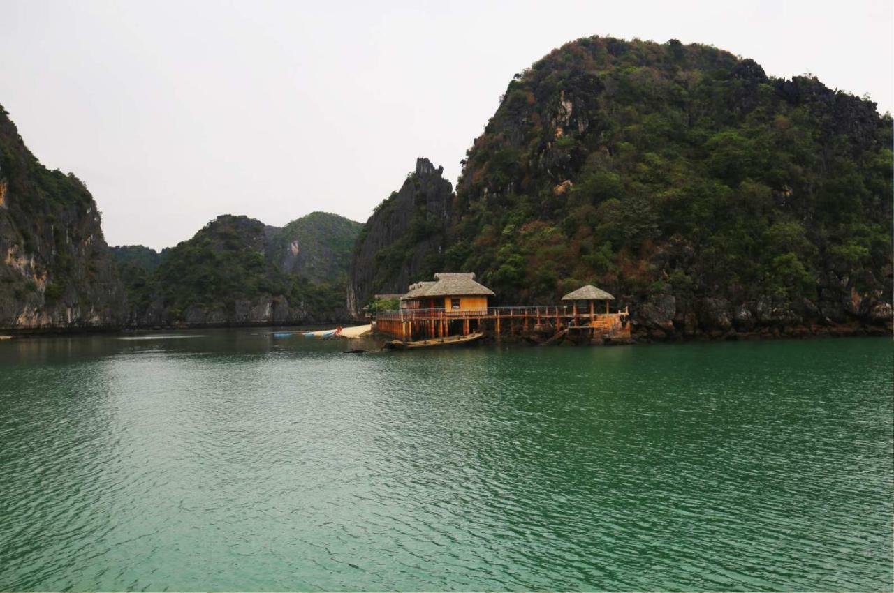  Halong Sapphire Cruises