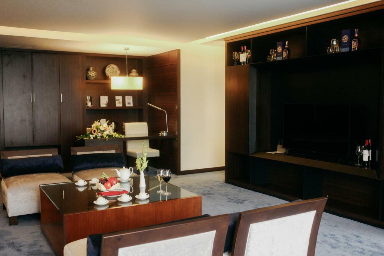 Khách sạn Luxury