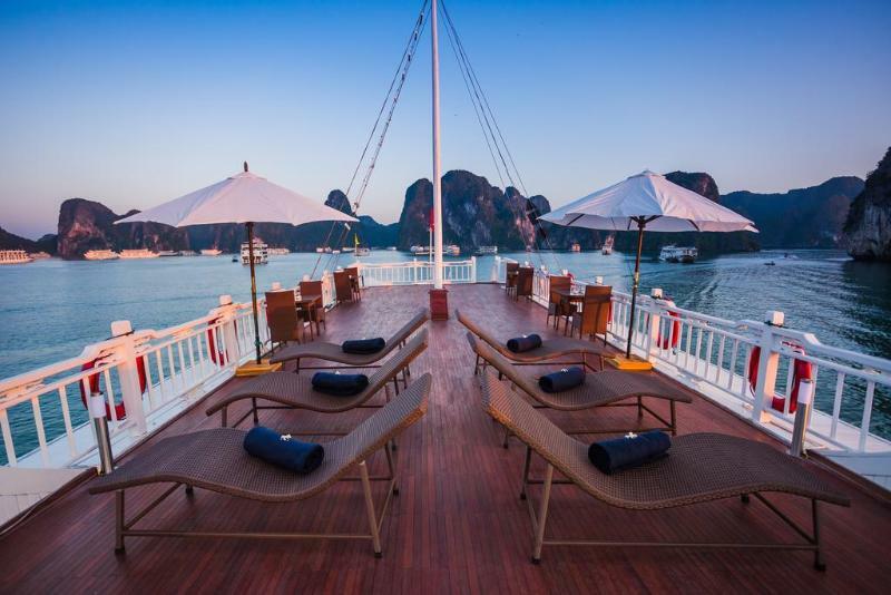 Bhaya Classic Cruises Hotel