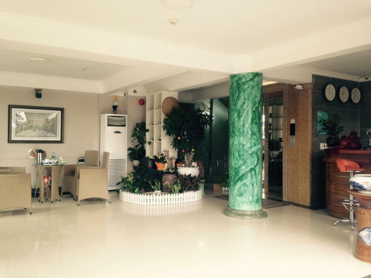 Hotel Halong Bc *