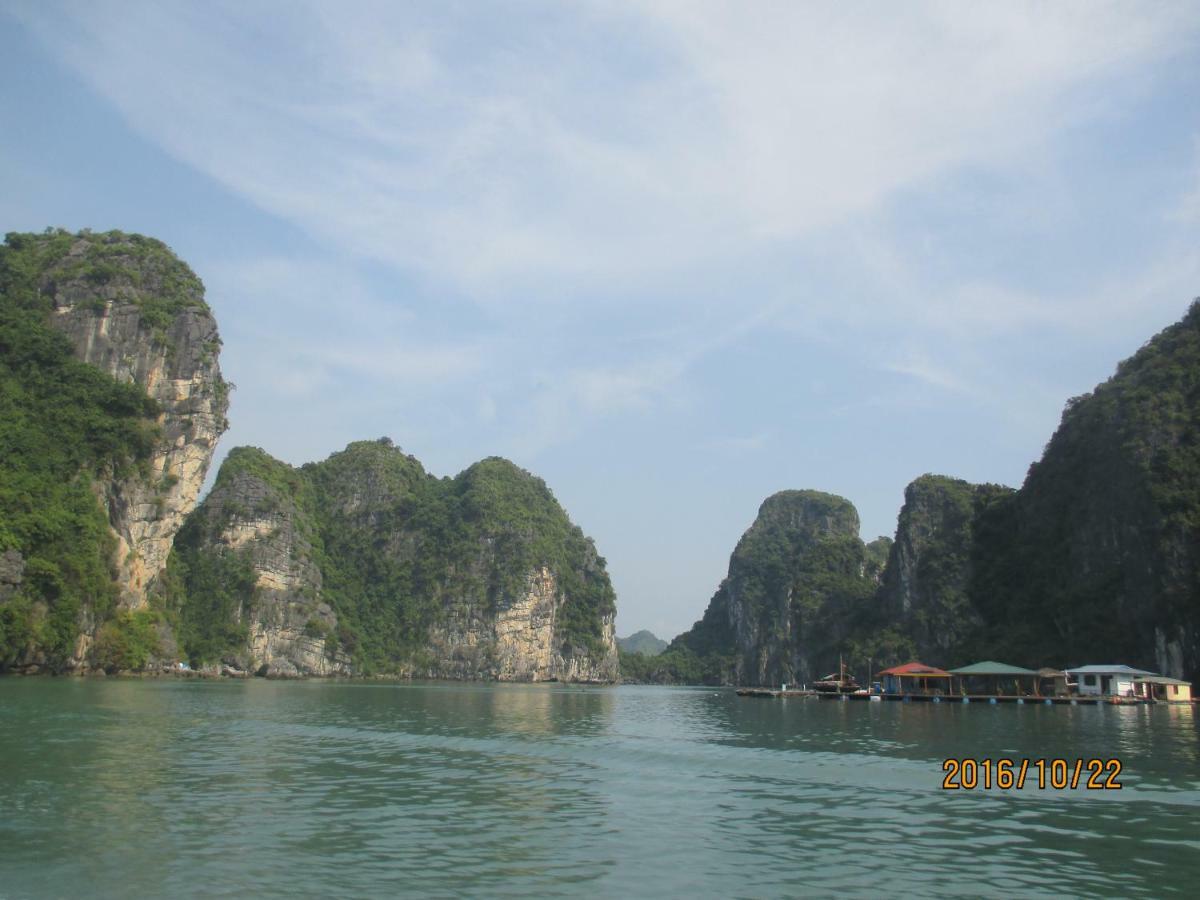 Hotel Halong Bc *