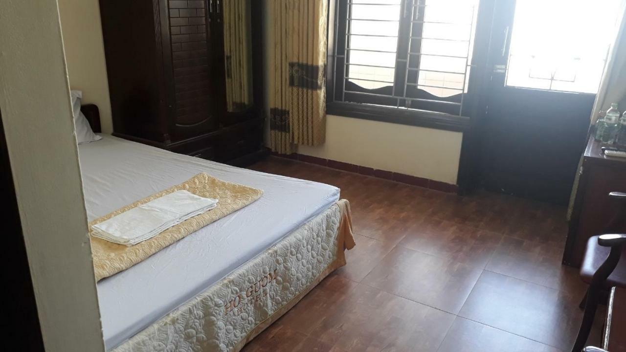 Khach San Ho Guom Hotel