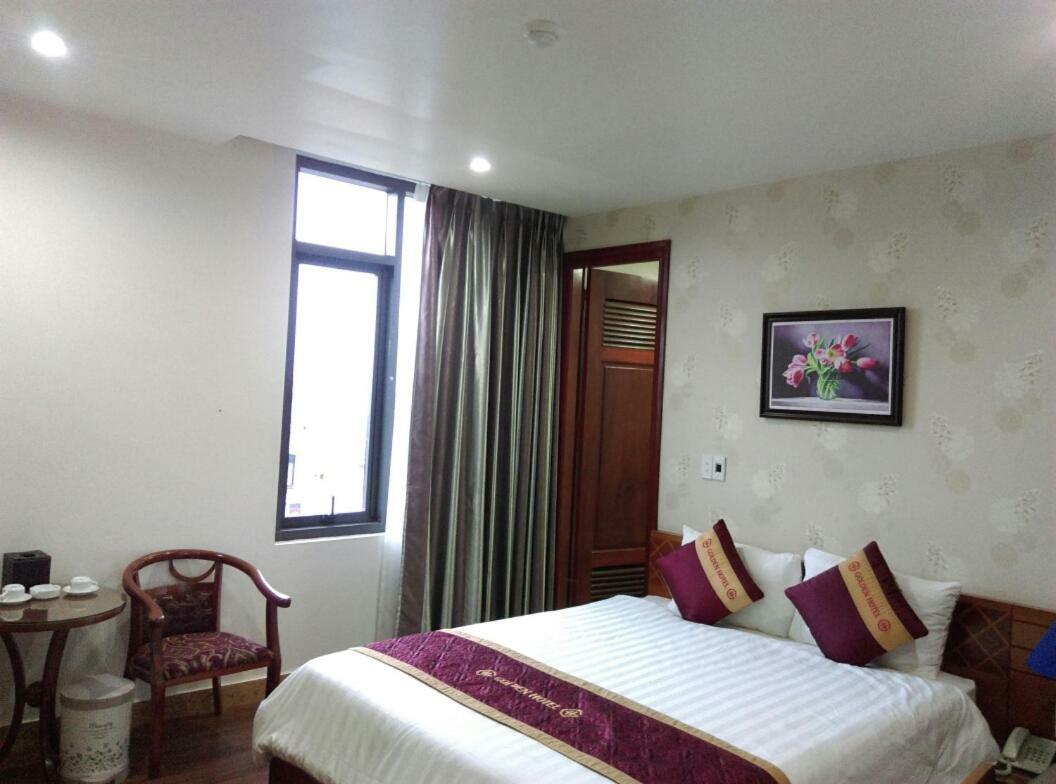 Golden Hotel