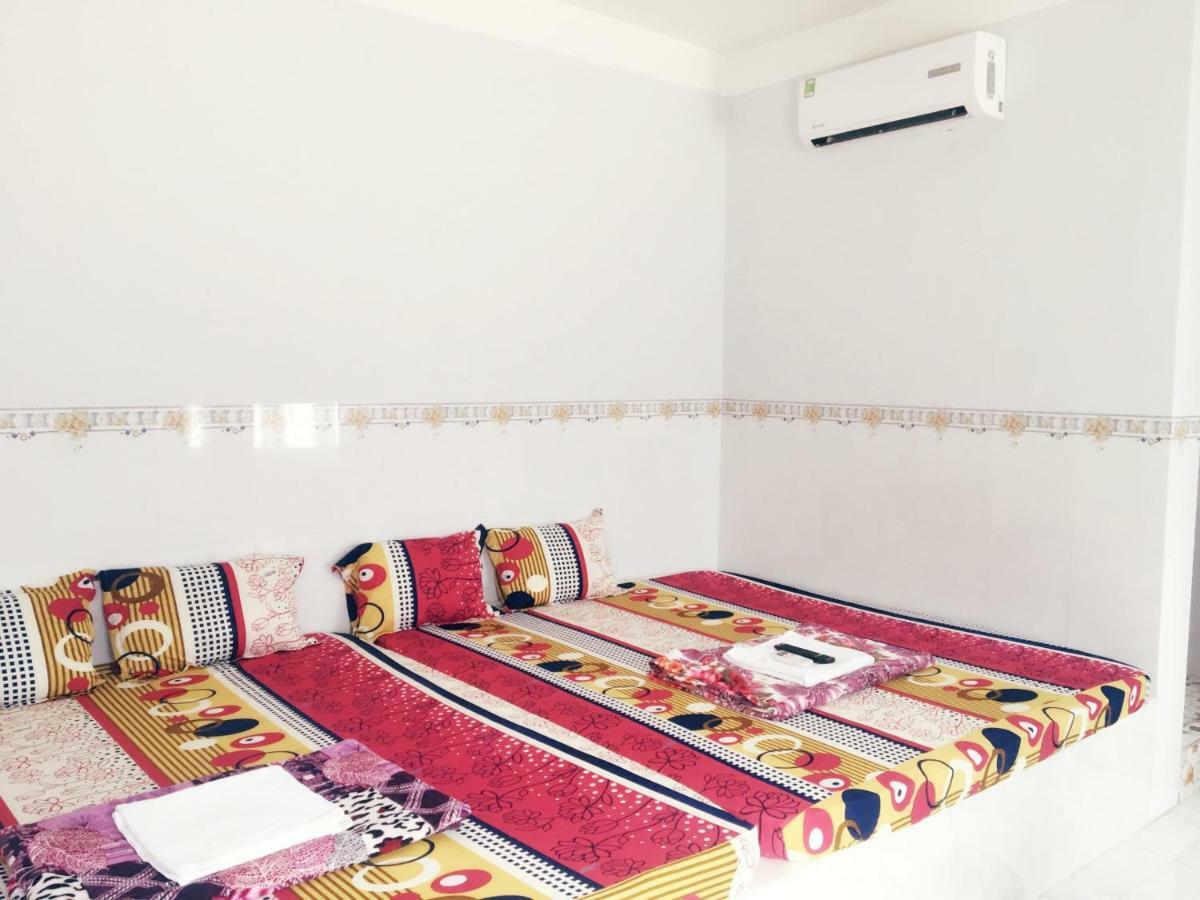 Hotel Nha Nghi Bao *