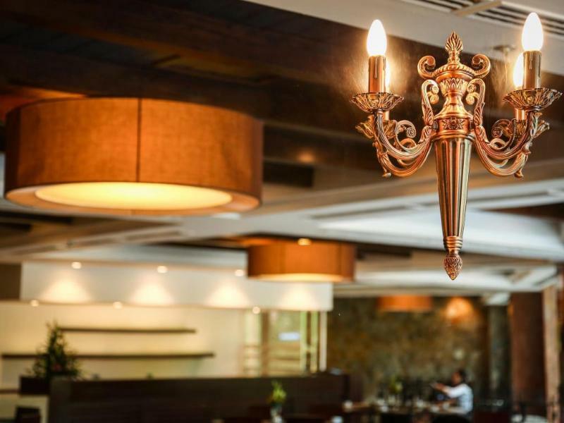 Quân đội - 1a Nguyễn Tri Phương 4* Hà Nội