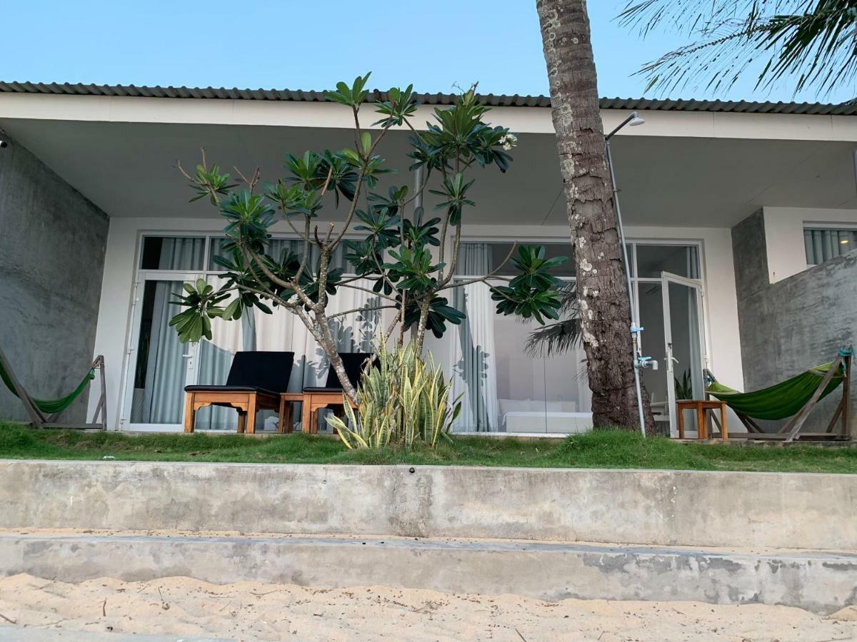 Hs House Island *