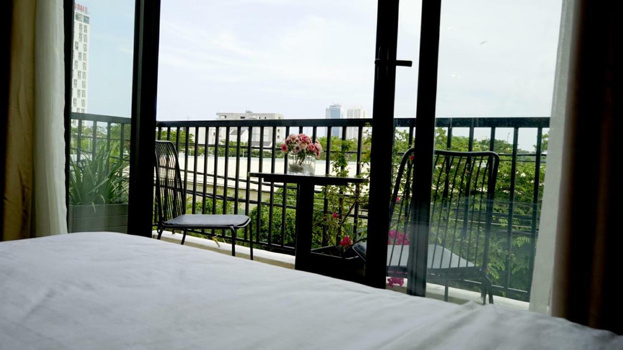 Oasis & Da Nang