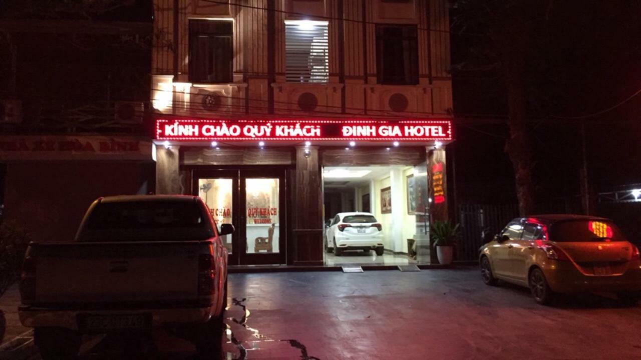 Khách sạn đinh Gia