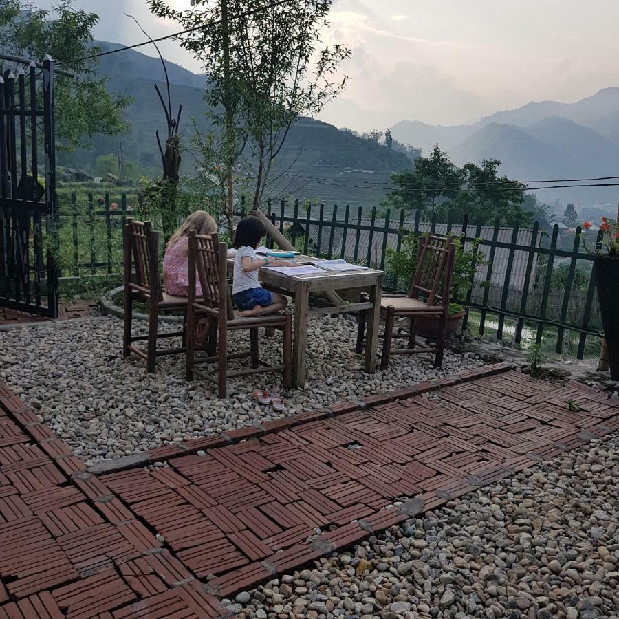 Tavan View Homestay *