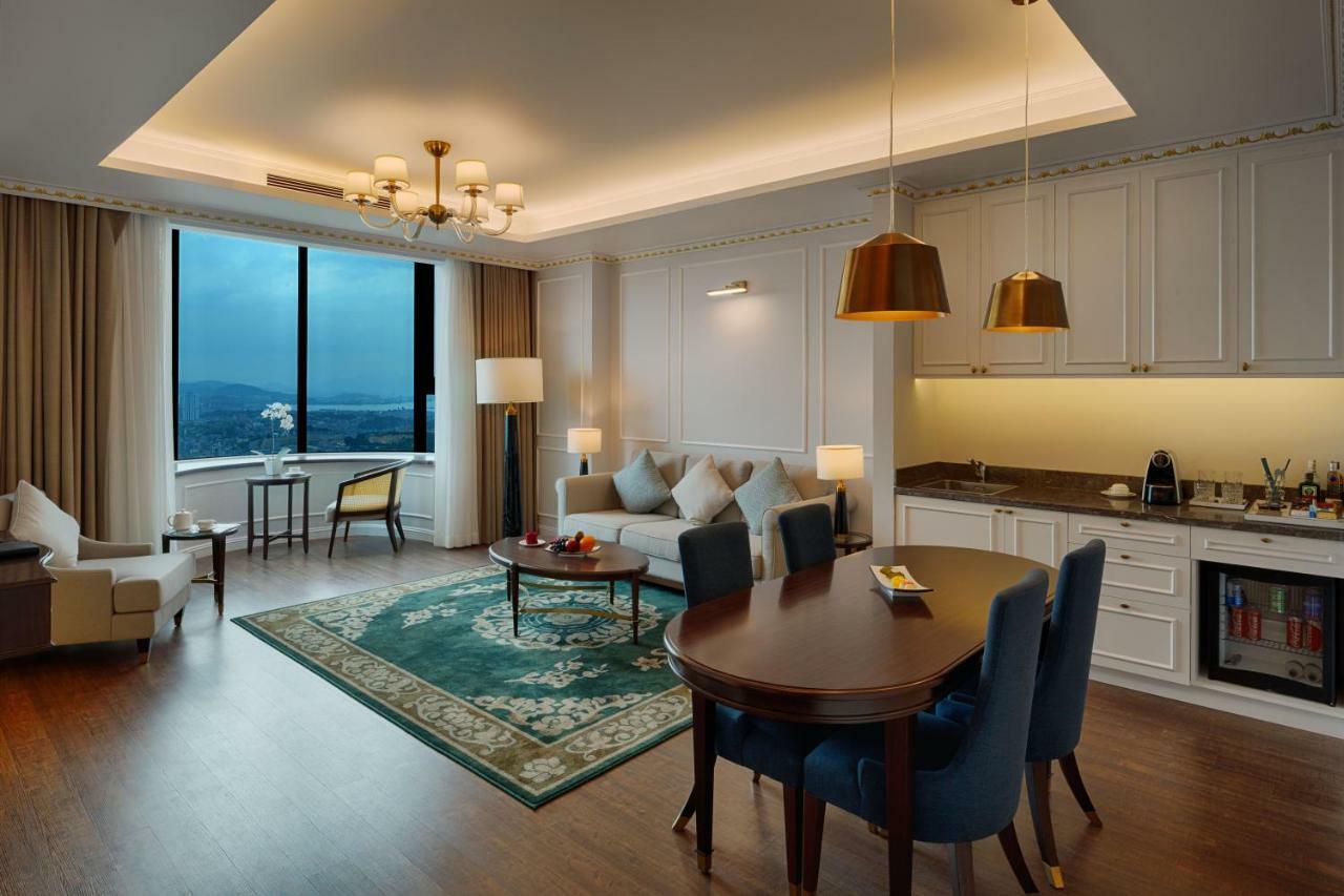 Flc Halong Bay Golf Club & Luxury Hotel